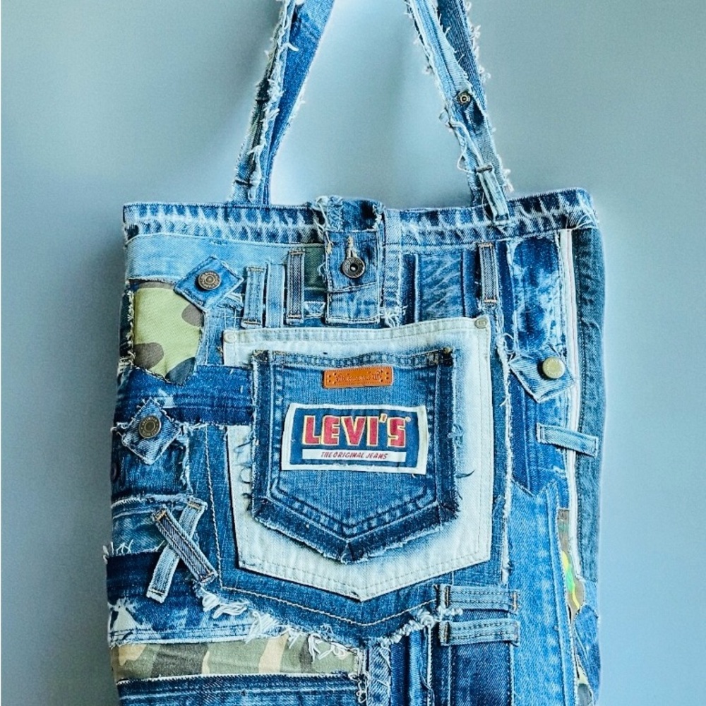 ‼️❤️SOLD❤️‼️HANDMADE UpCycled Denim Tote/Shoulder Bag • Made with ❤️ - Picture 2 of 11